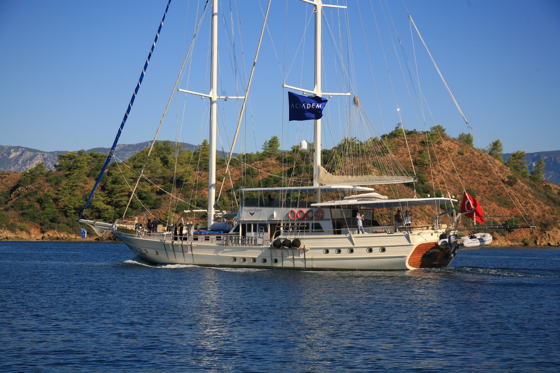Aegean Clipper